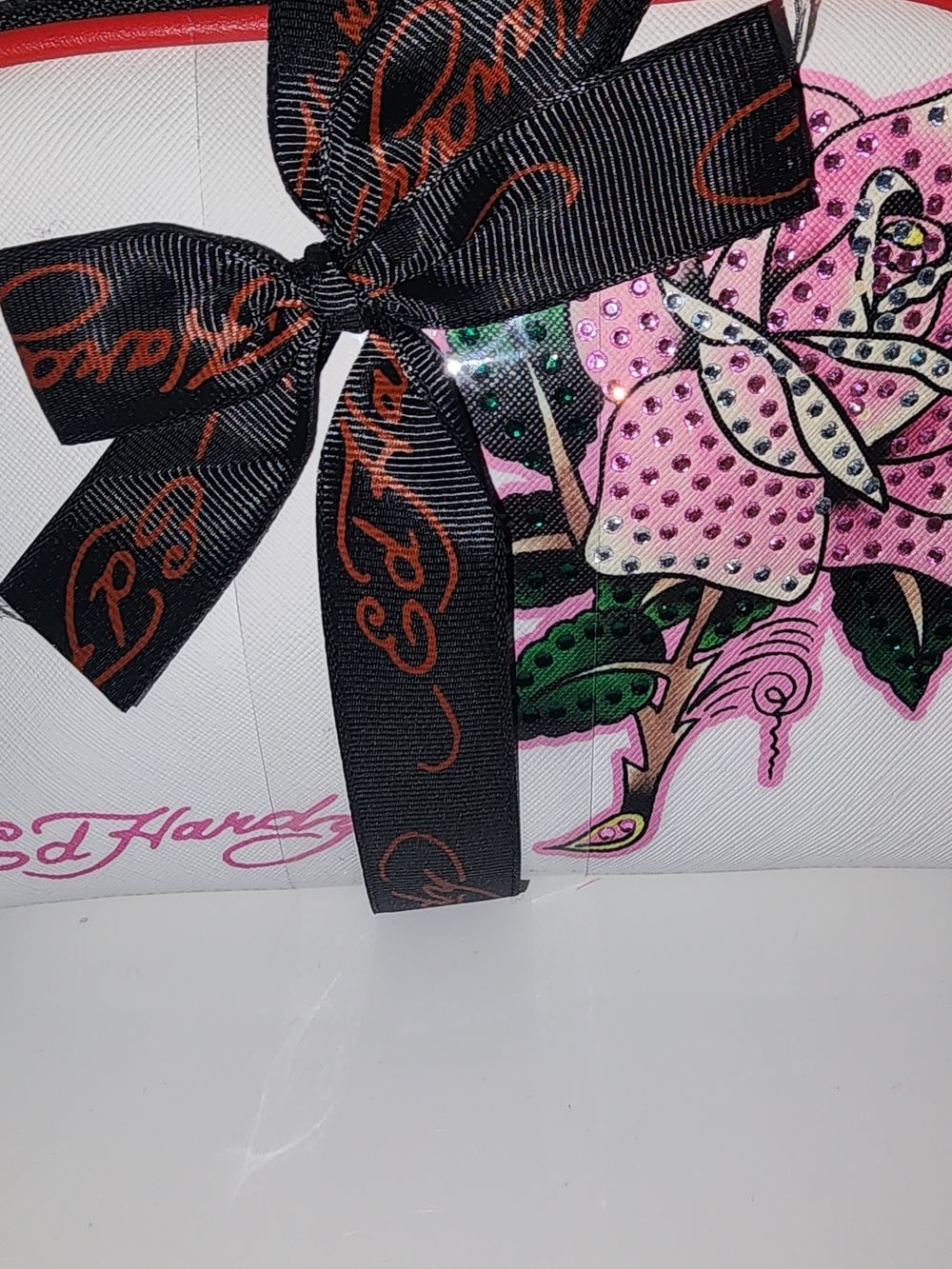 Ed Hardy White & Pink Rose Cosmetic Pouch Set - Picture 11 of 12